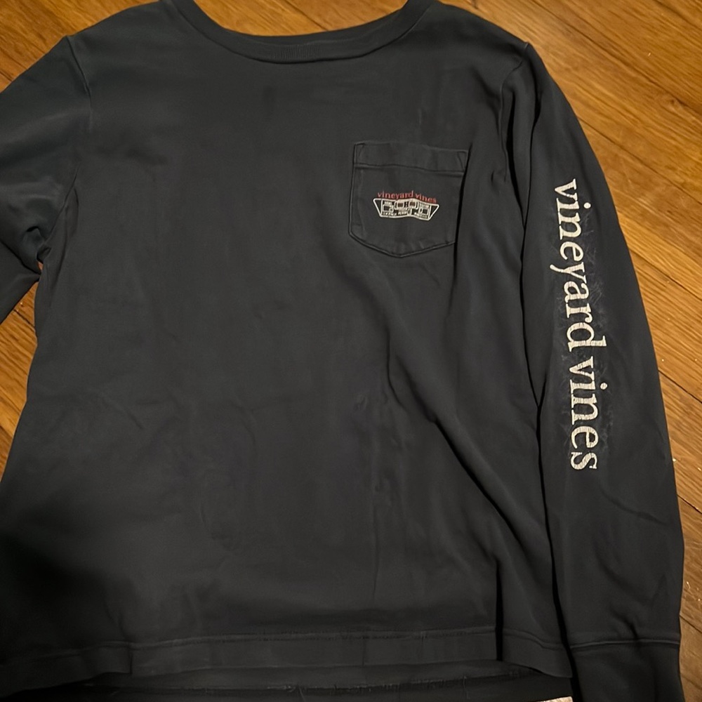 Vineyard vines hockey long sleeve T-shirt